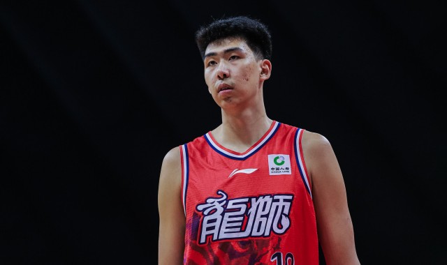 开云-媒体人：文班亚马当然只有一个 但2米26徐昕的灵活性怎能不算潜力